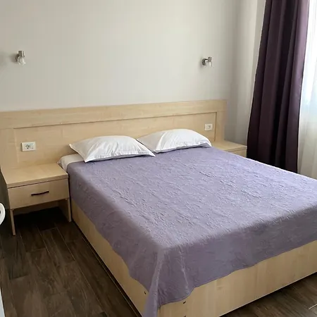 Pacific Guest house 3*